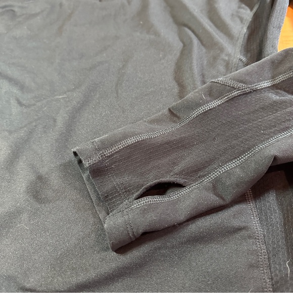 The North Face Women's Black Lightweight VaporWick 1/4-zip Pullover - Size Large - Picture 5 of 10